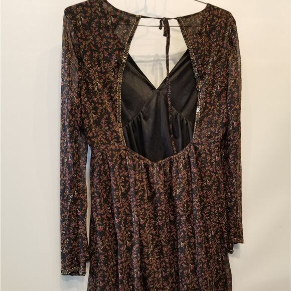 Forever 21 V Neck Backless Fit & Flare Dress Comfortable Long Sleeve Womens Sz L - Picture 4 of 11